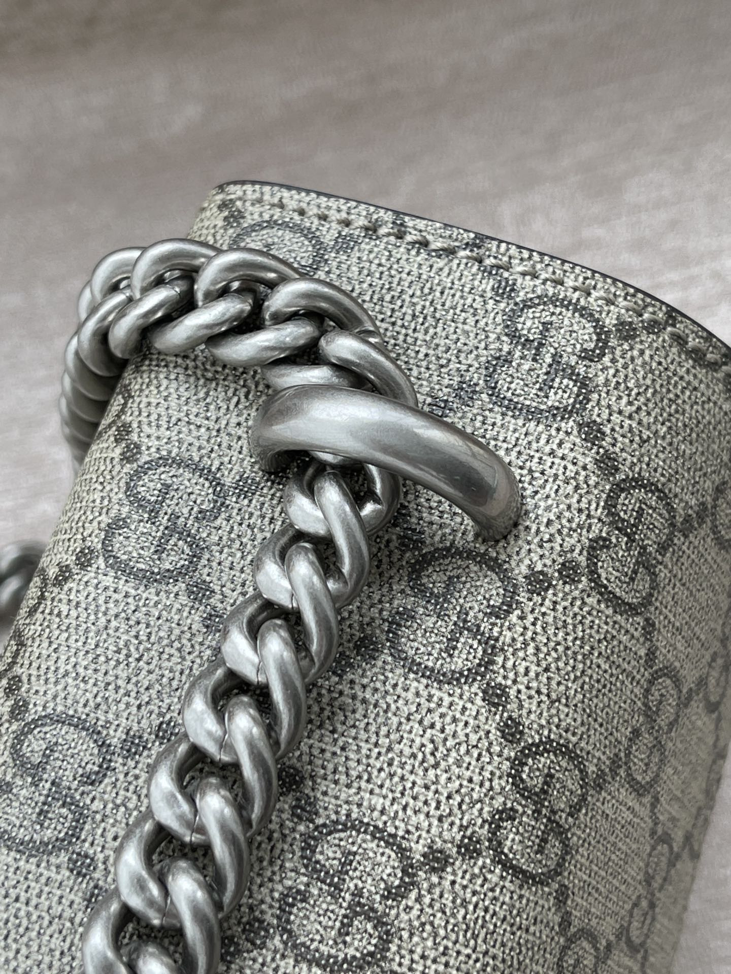 G*u*i dionysus bag