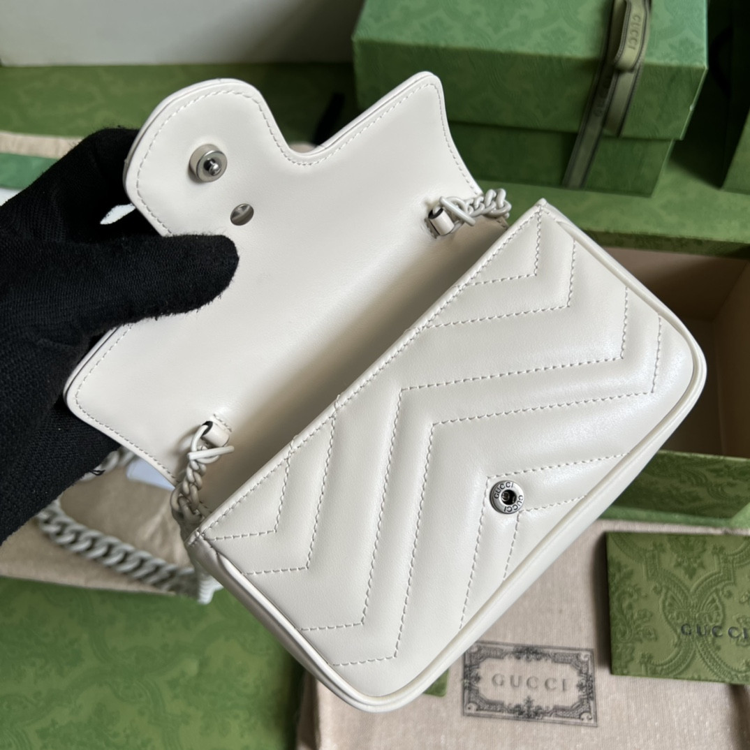 G*u*i gg marmont bag
