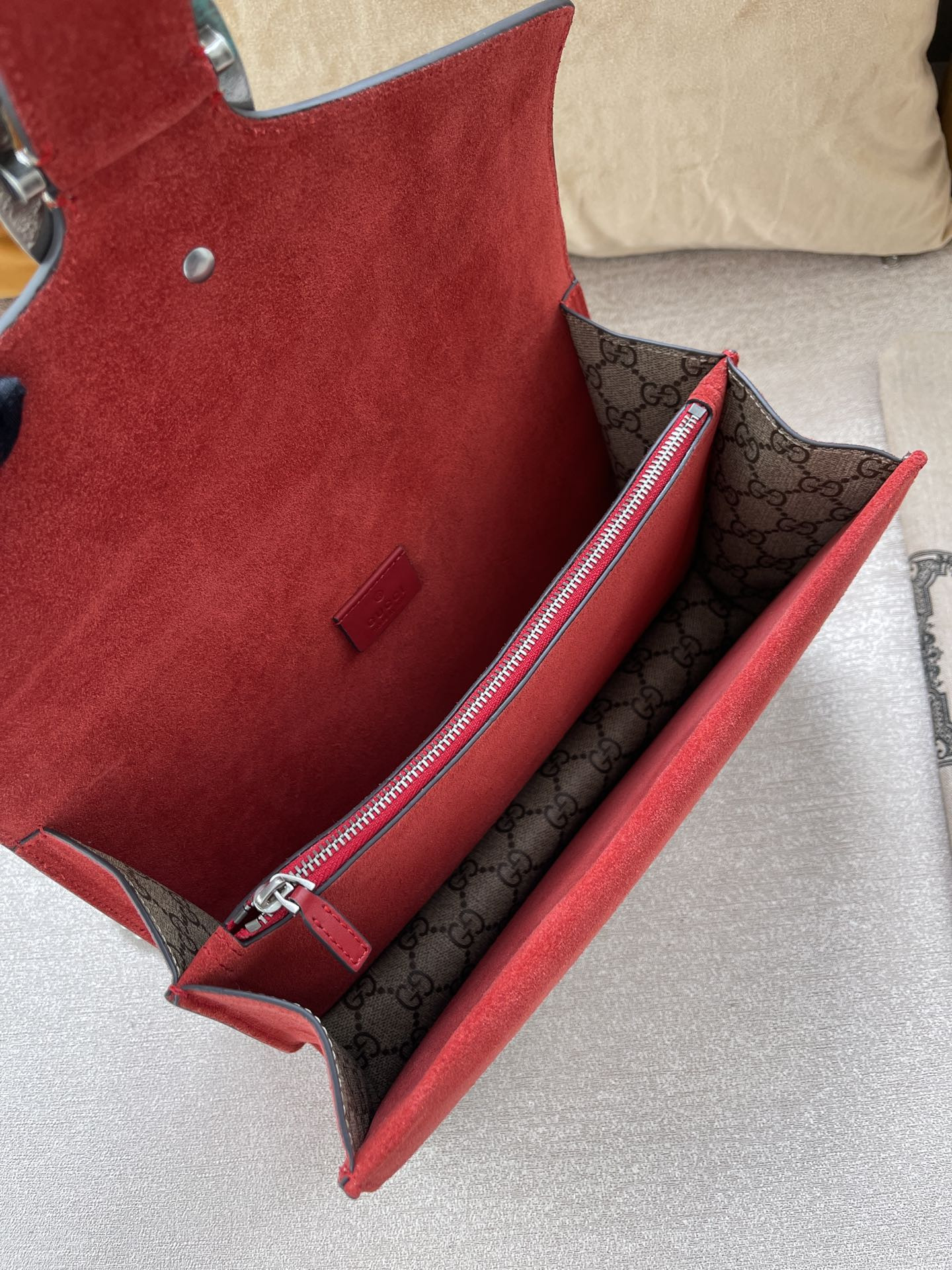 G*u*i dionysus bag
