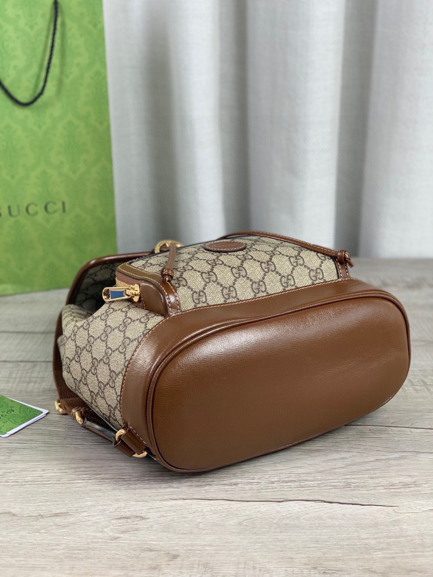 G*u*i gg retro bag