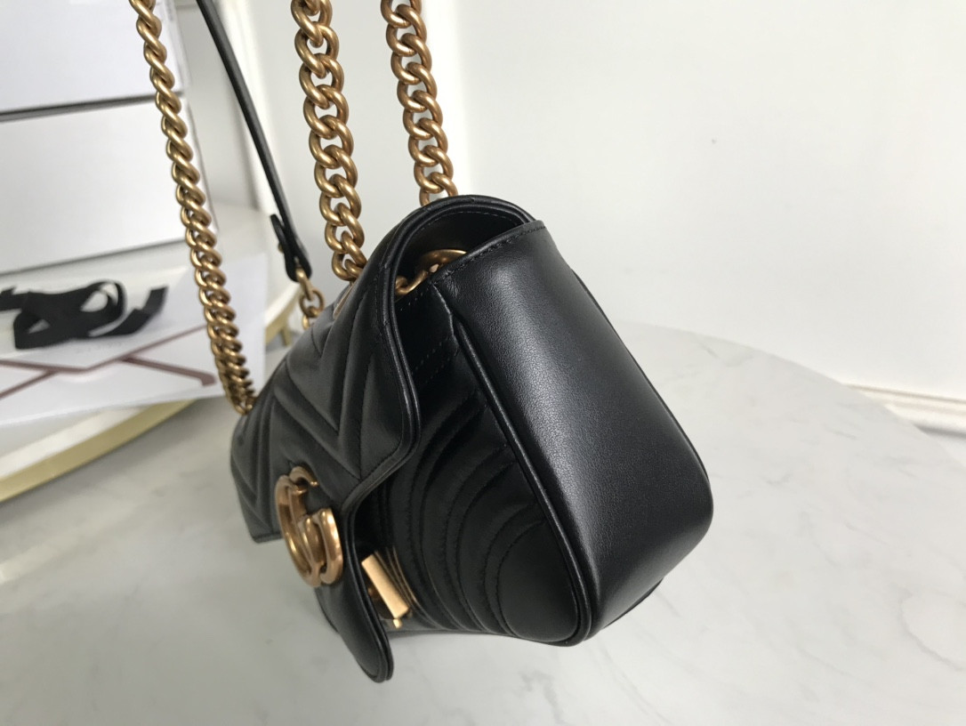G*u*i gg marmont bag