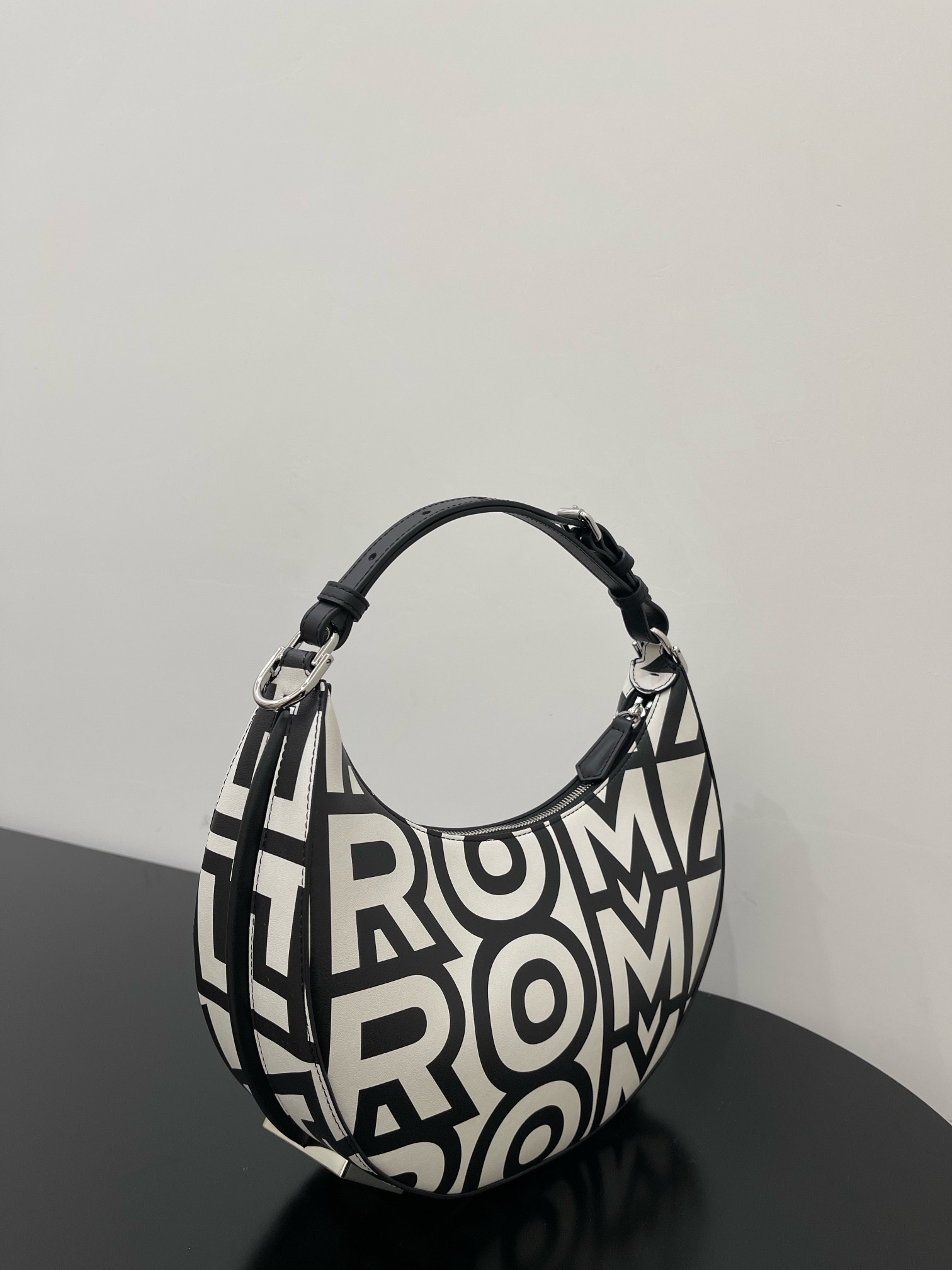 Fendi Praphy