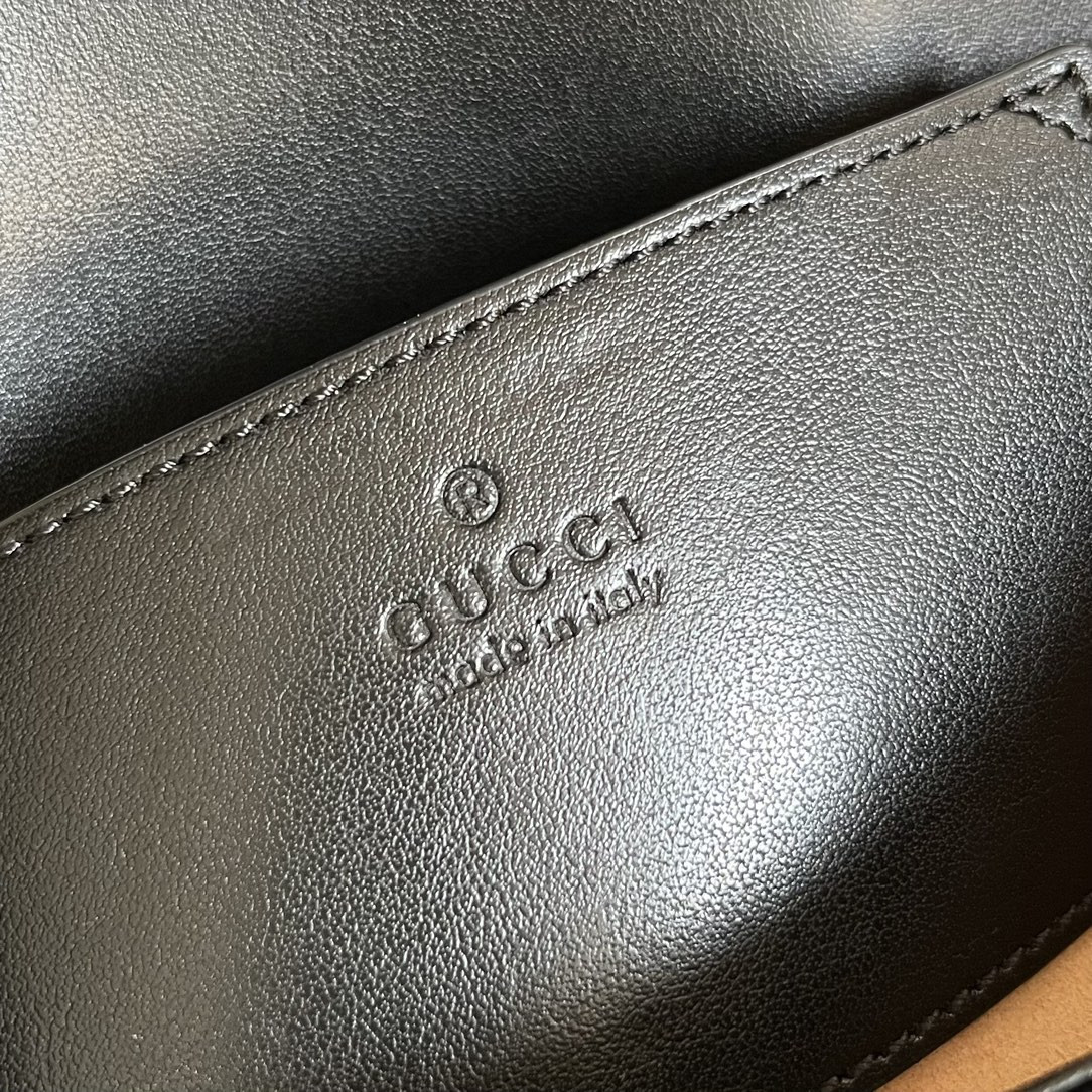 G*u*i gg marmont bag
