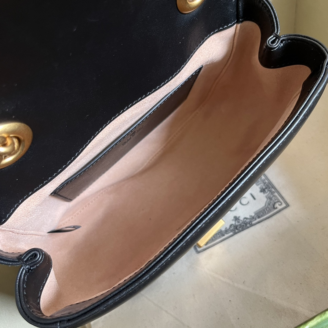 G*u*i gg marmont bag