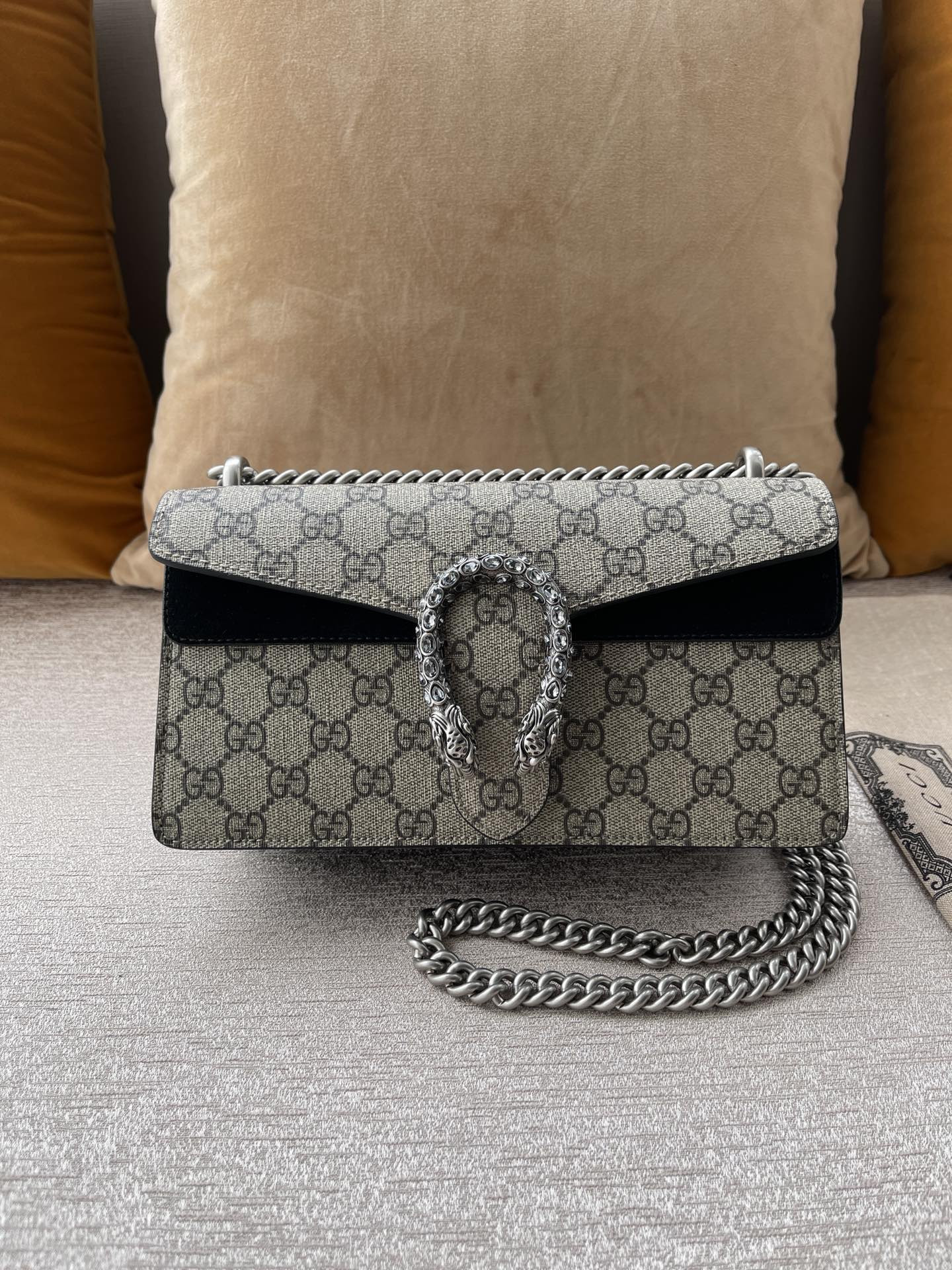 G*u*i dionysus bag