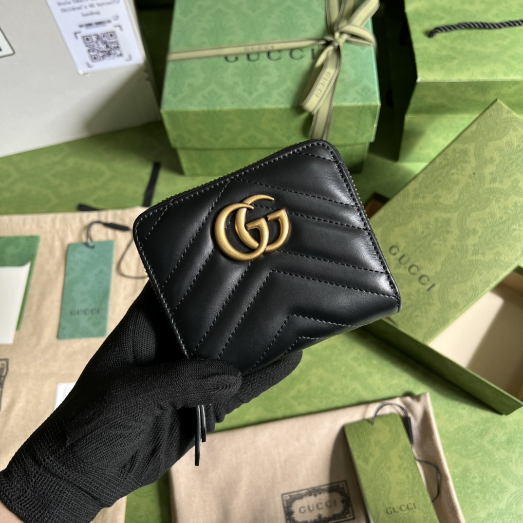 G*u*i gg marmont bag