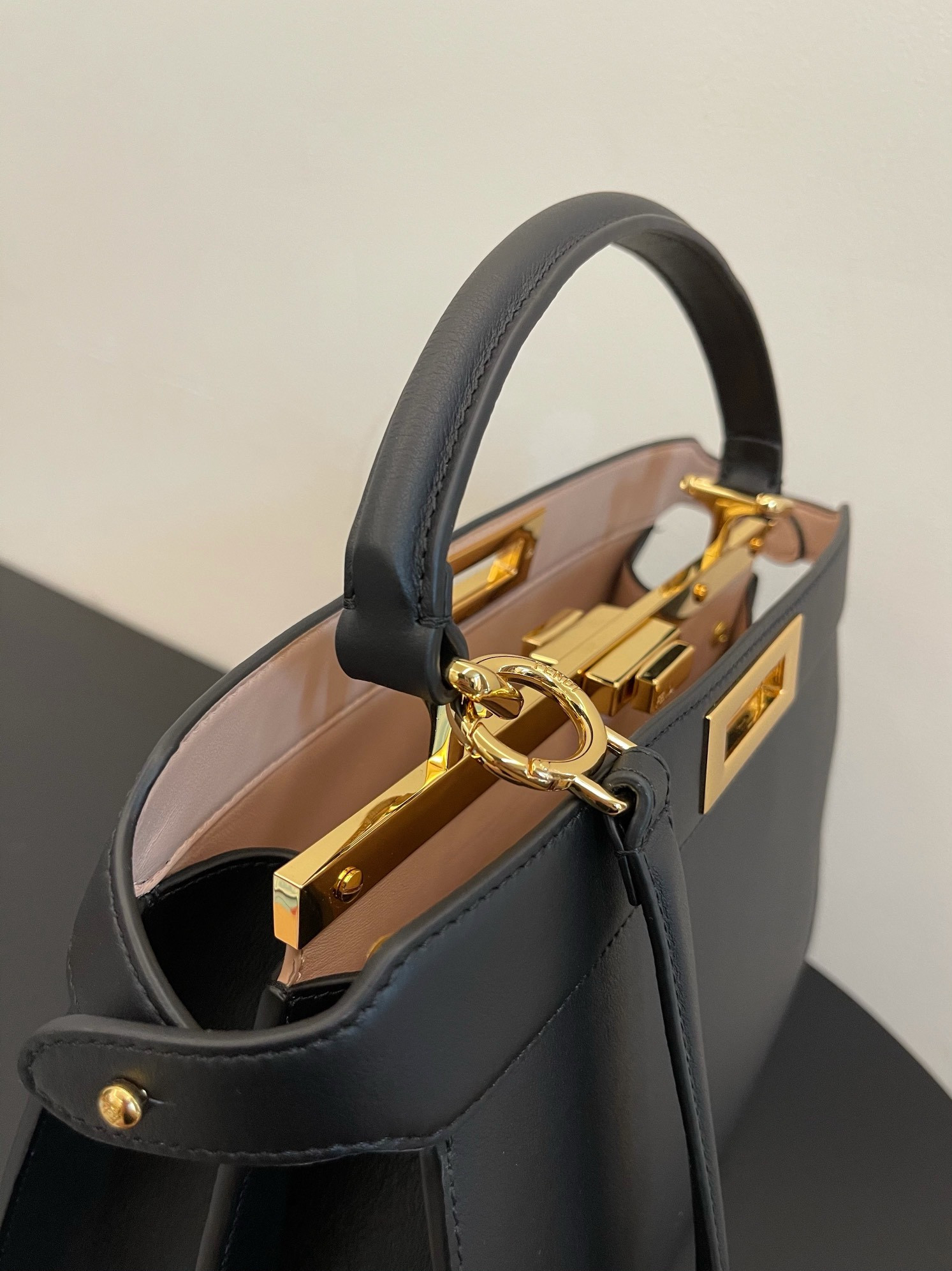 Fendi Peekaboo Iseeu Medium Bag
