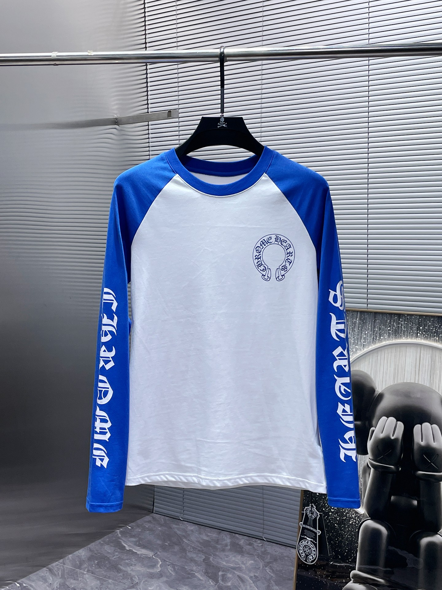 Ch*0me He**ts unisex ch raglan sleeve long-sleeve t-shirt - round neck, blue/white
