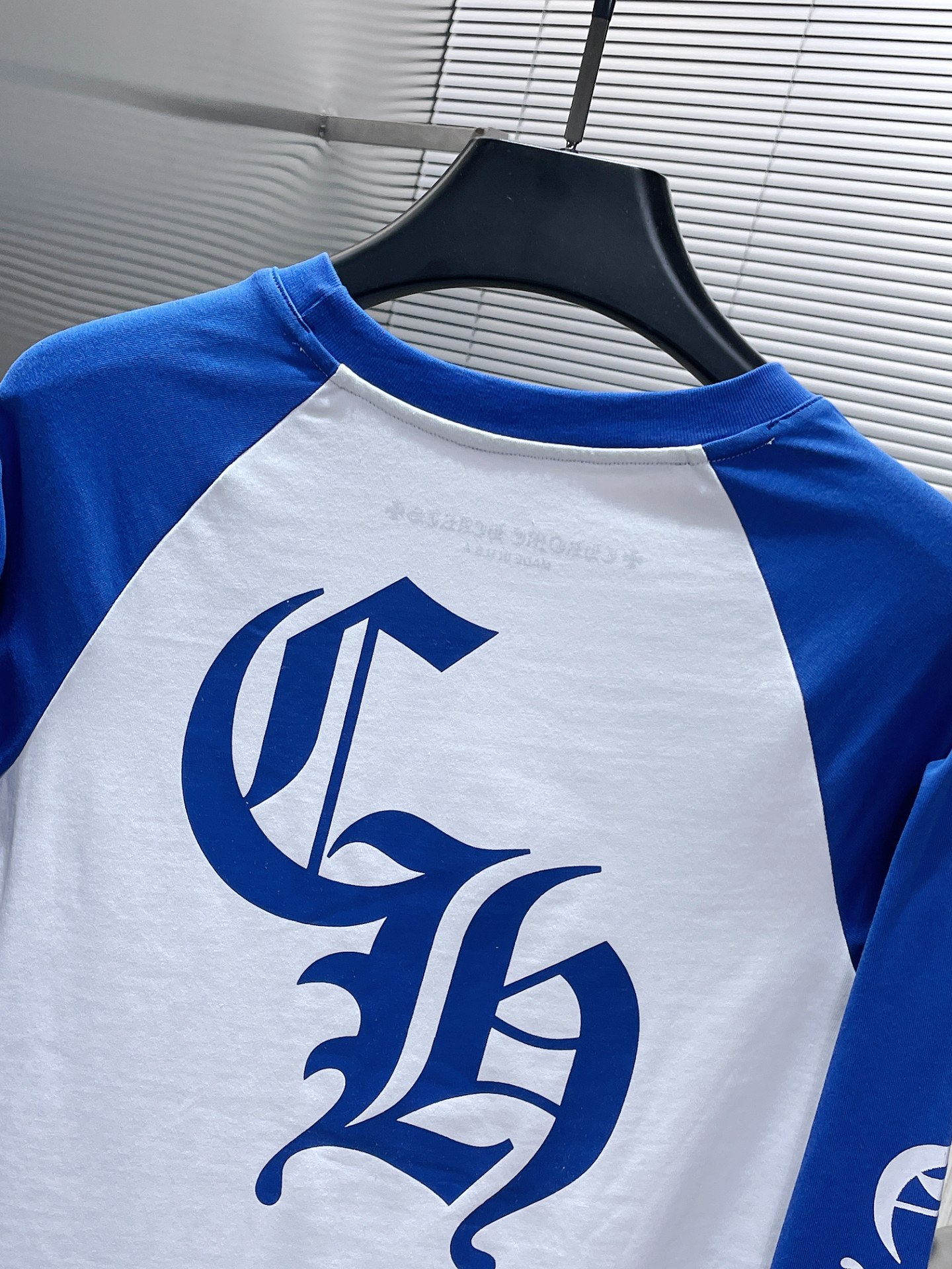 Ch*0me He**ts unisex ch raglan sleeve long-sleeve t-shirt - round neck, blue/white