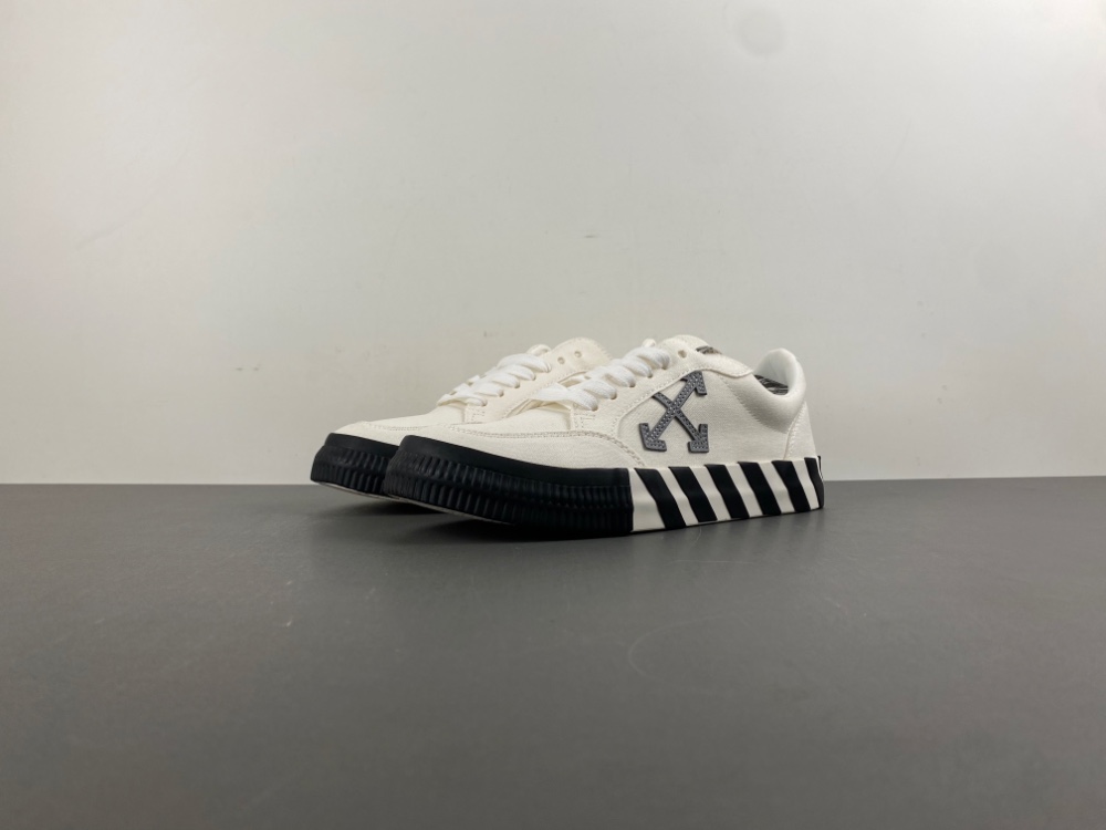 Off-White c/o Virgil Abloh Vulc Low Top