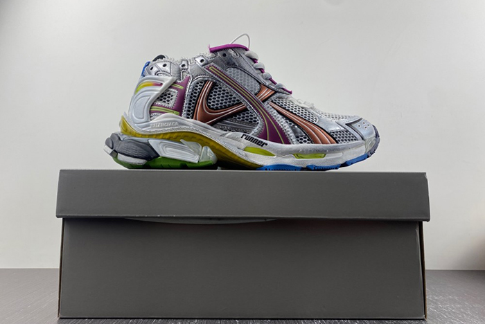 7.5Balenciaga772774-W3RBW-9168
