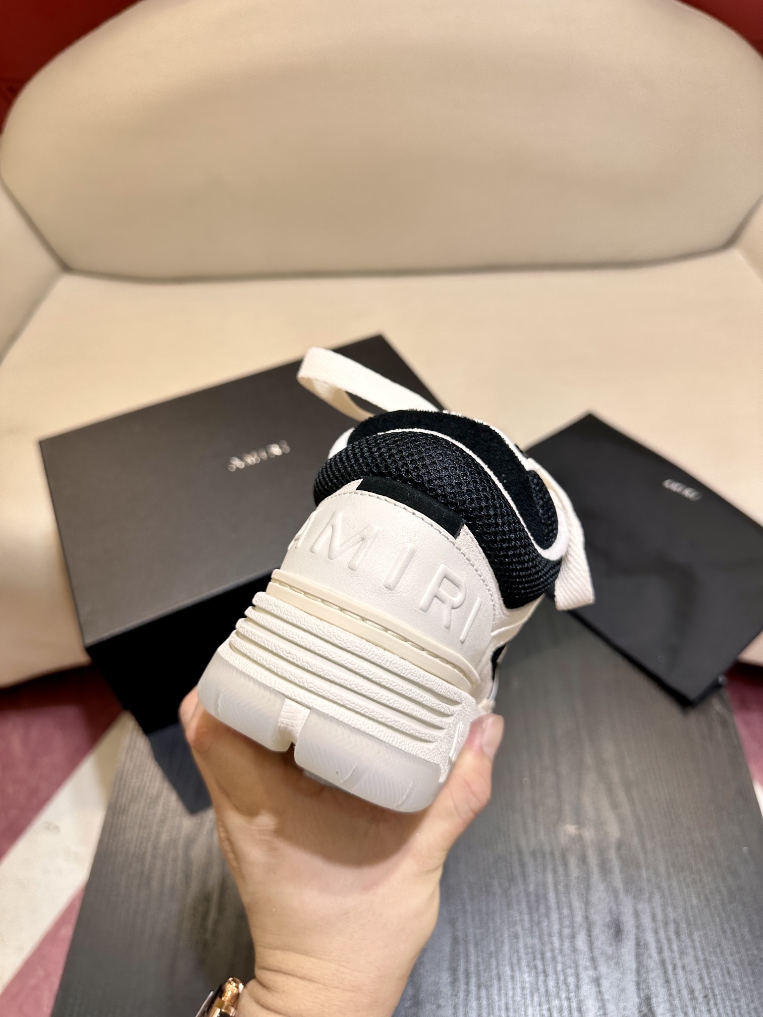 A*RI Sneakers