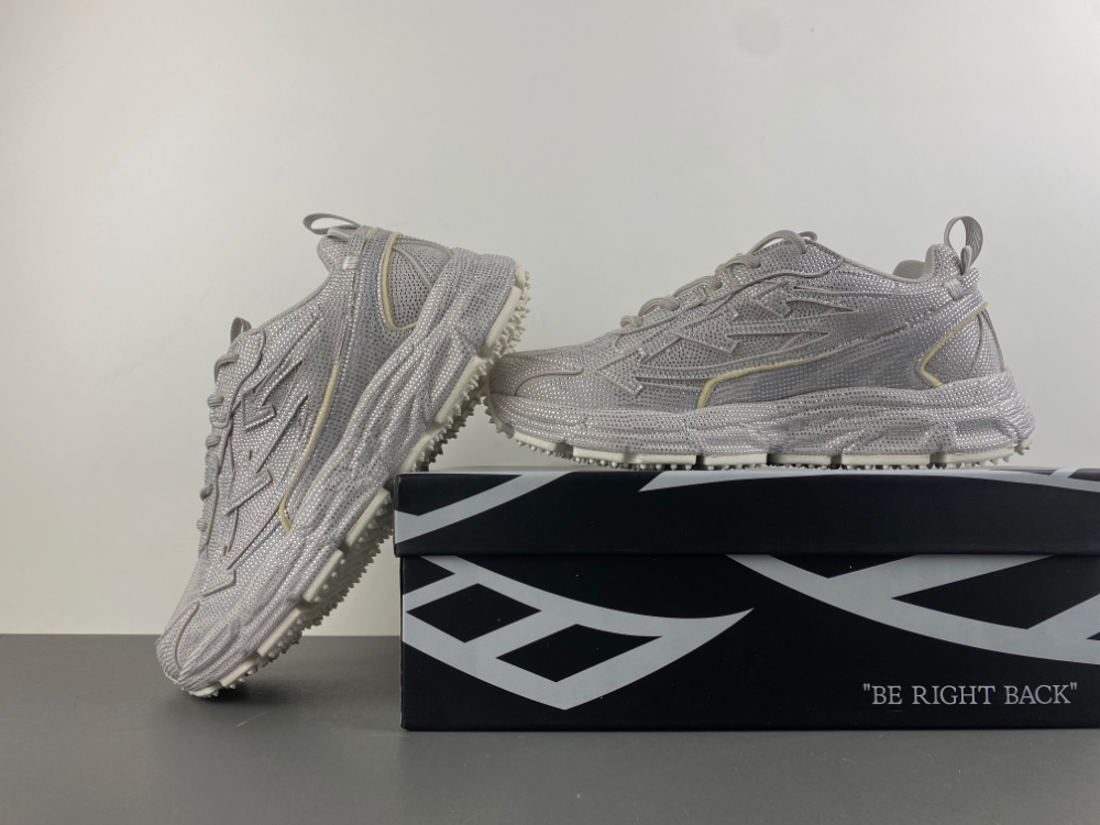 Off White 24