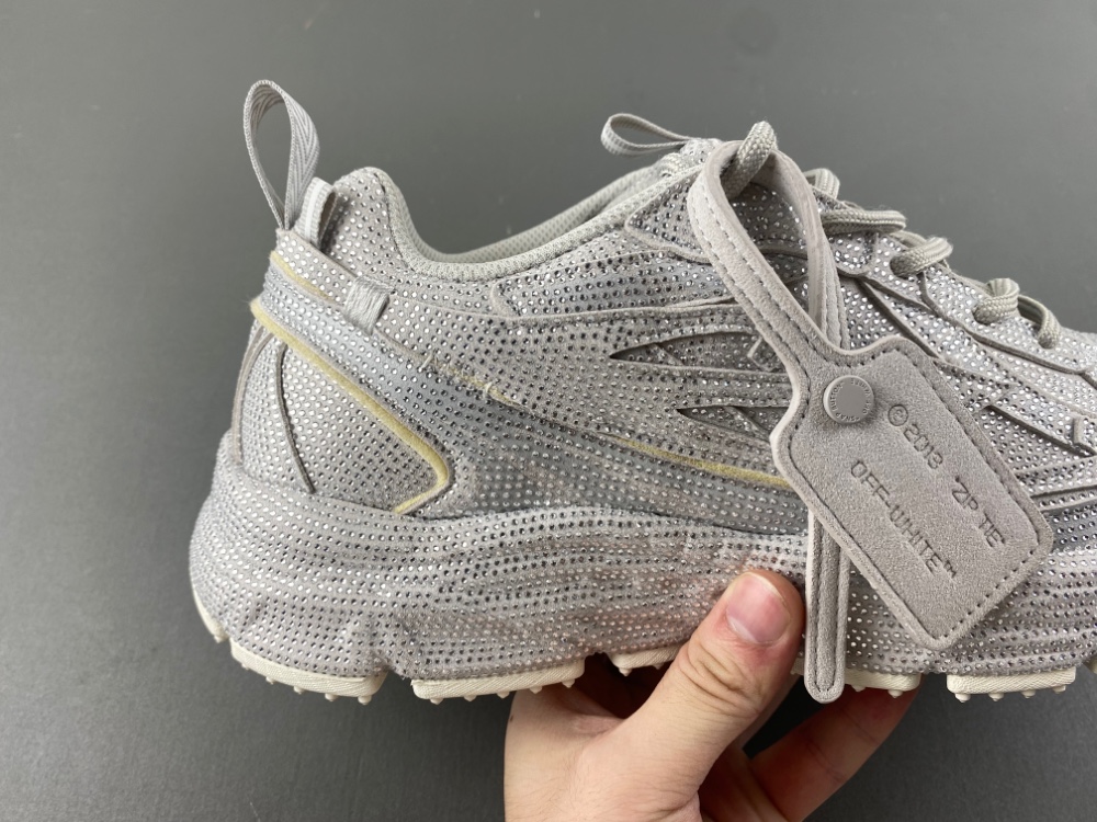 Off White 24